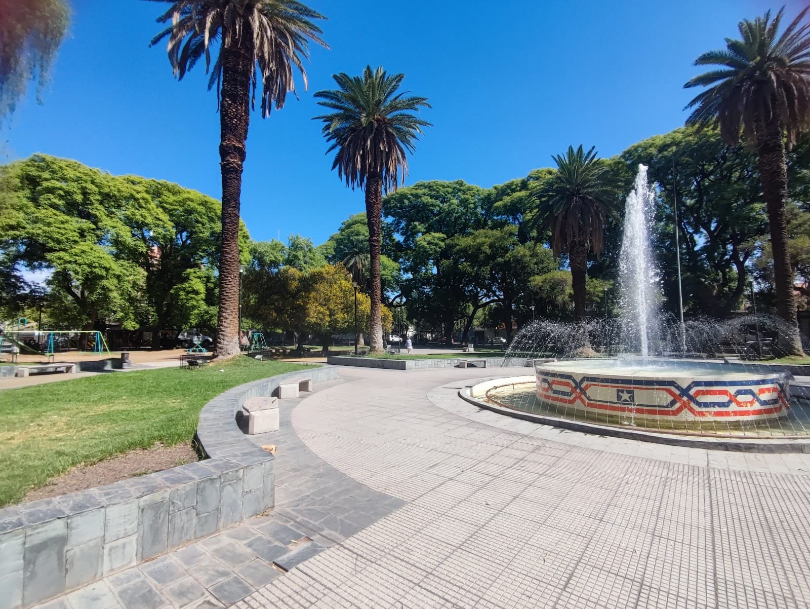 Plaza Chile - Image 1