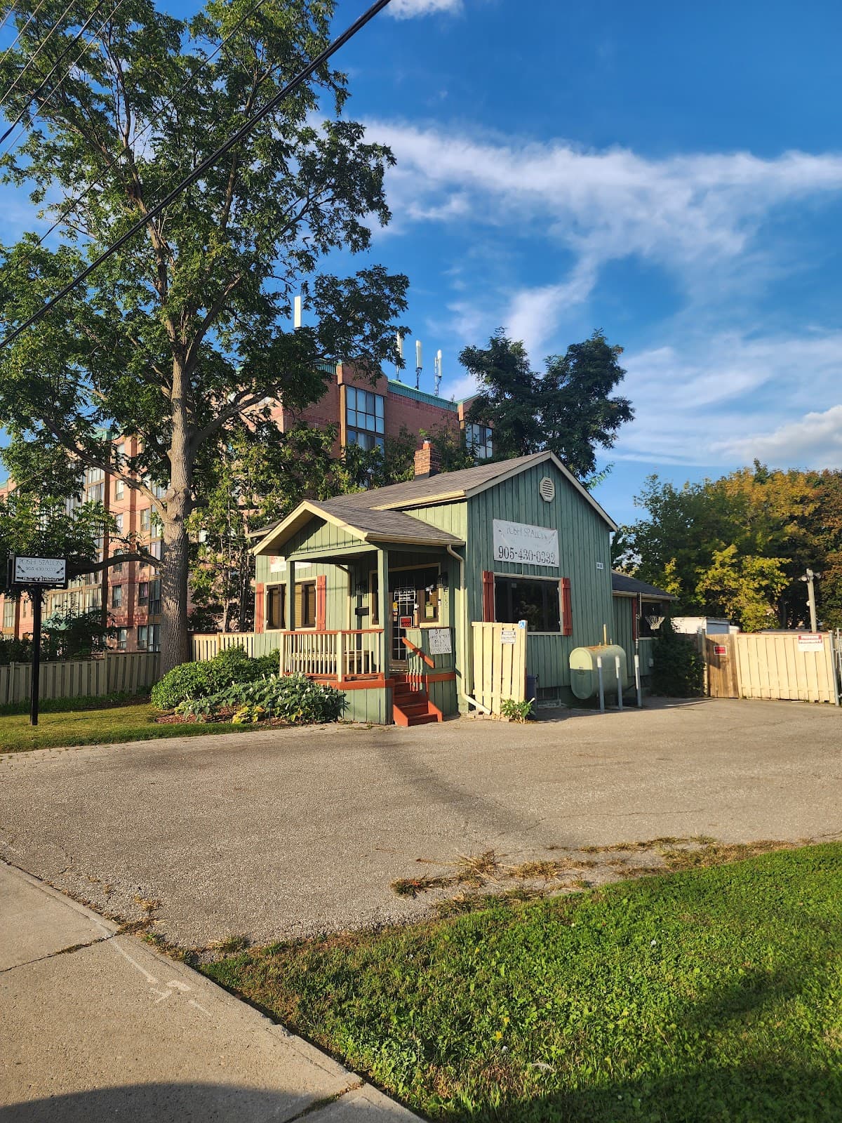 Downtown Whitby Whitby - Image 1