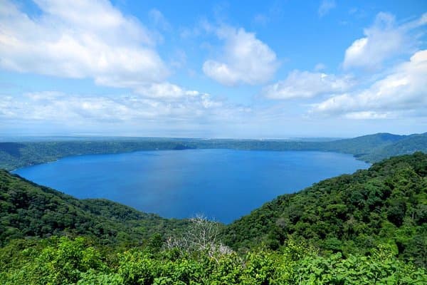 Apoyo Lagoon - Image 1