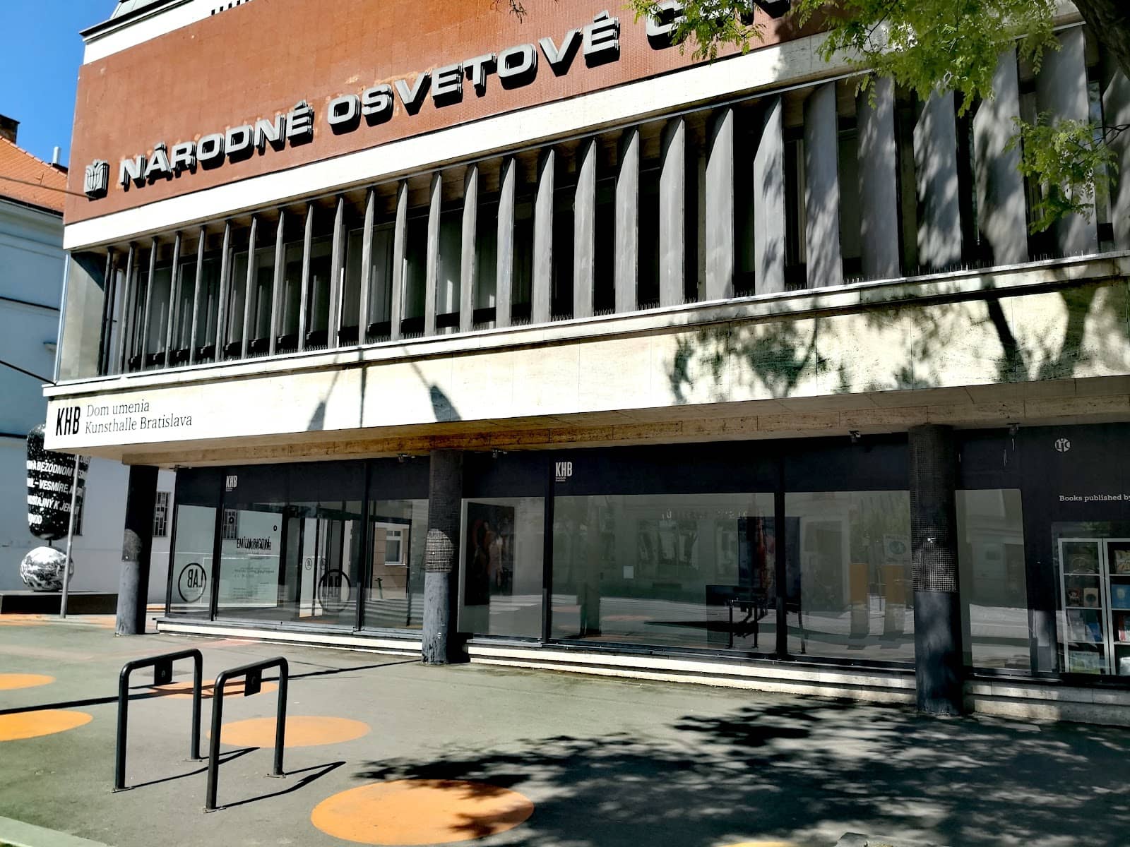 Legendary Institution Vibe