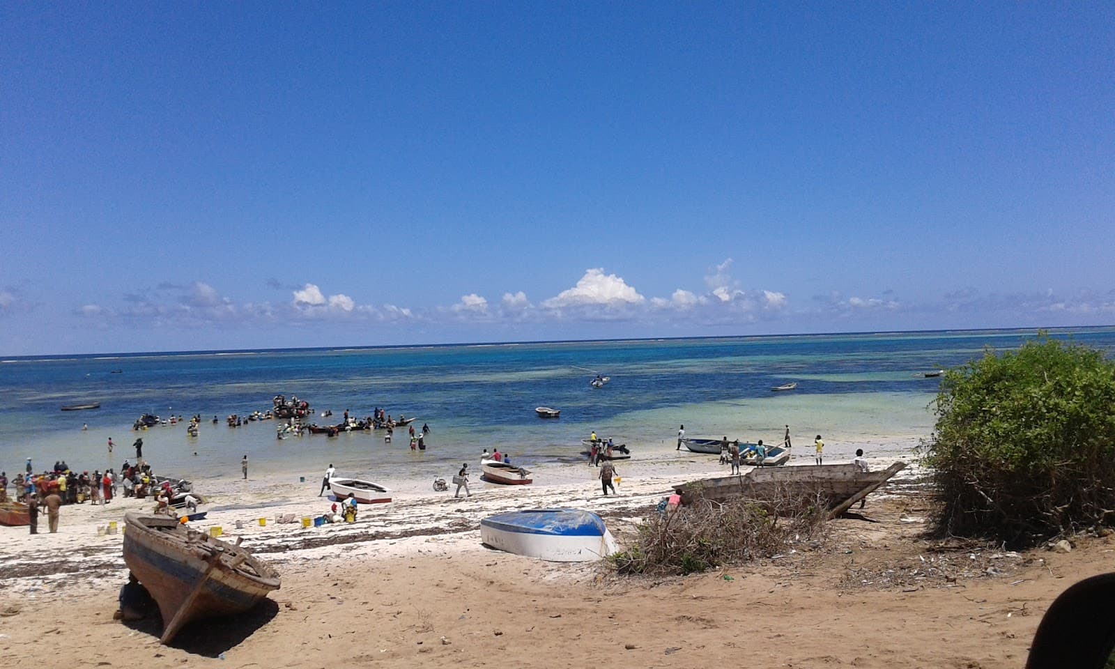 Mayungu Public Beach - Image 1