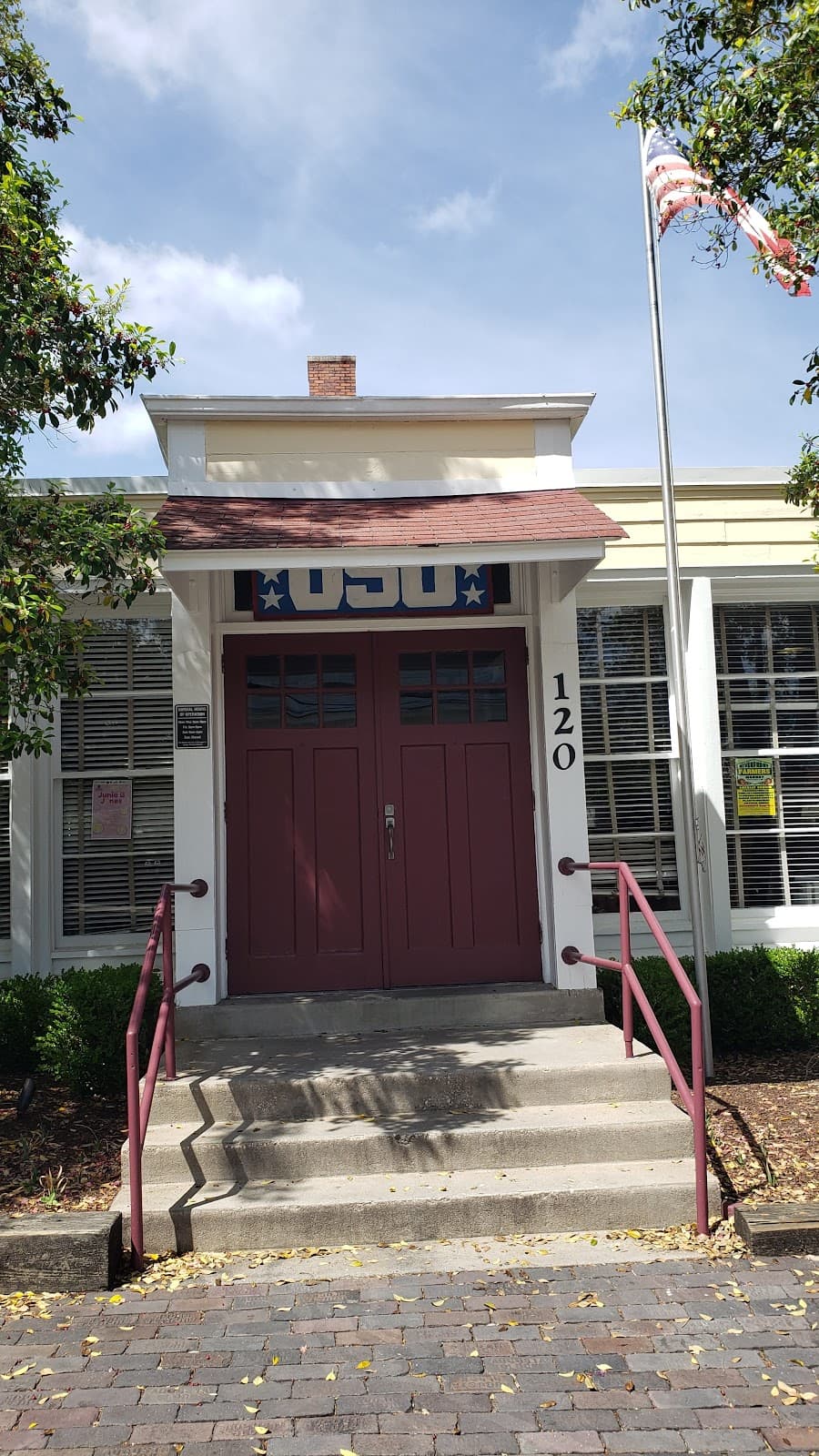 Hannah Block USO Community Arts Center - Image 1