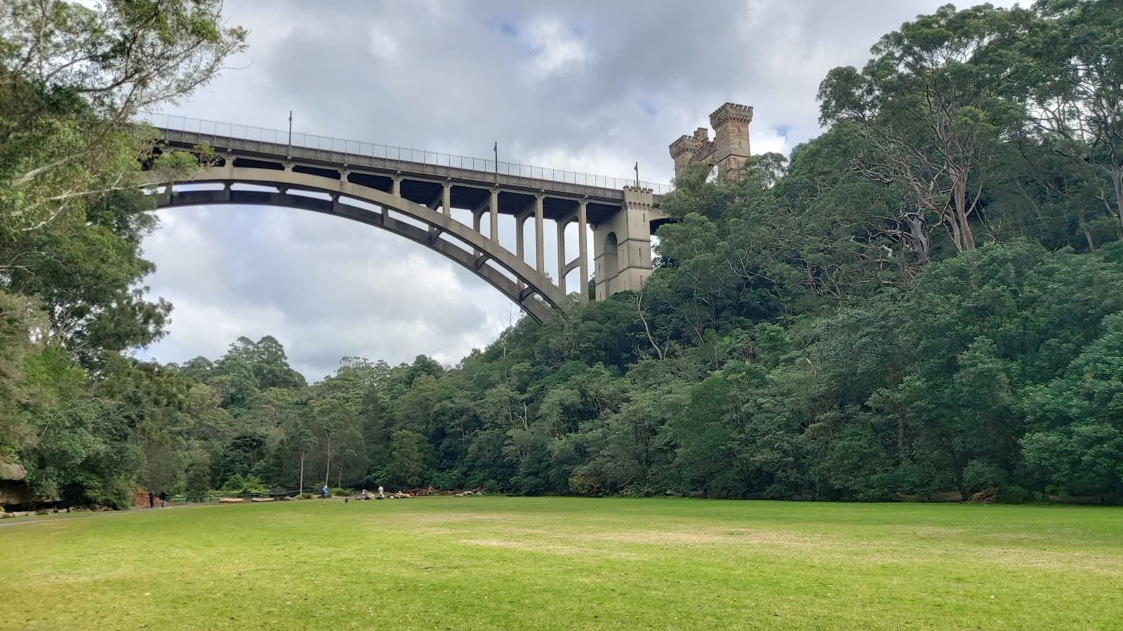 Flat Rock Gully Track - Image 1