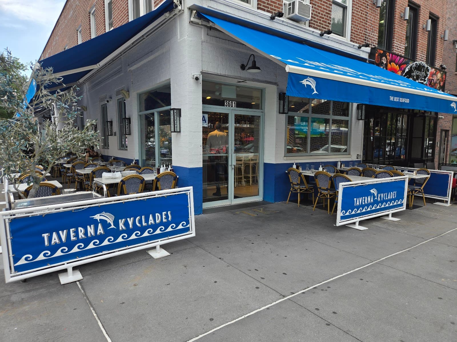 Taverna Kyclades - Image 1