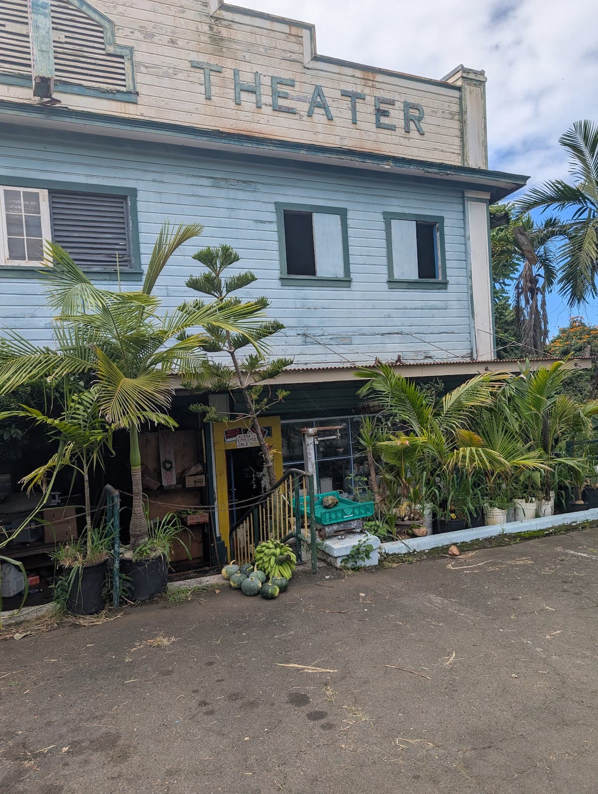 Captain Cook Village Center Hawaii - Image 1