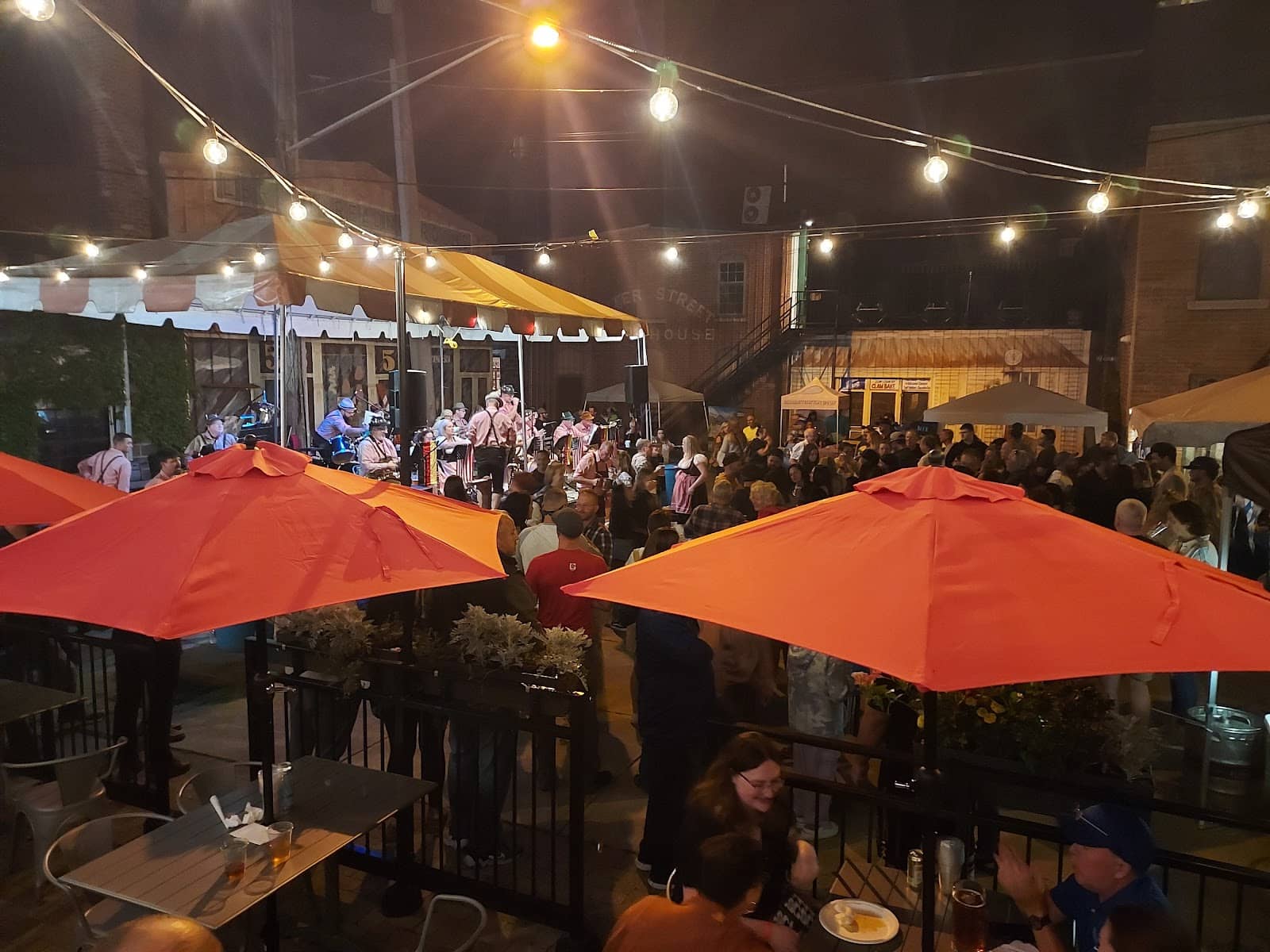 Street Performers & Artists