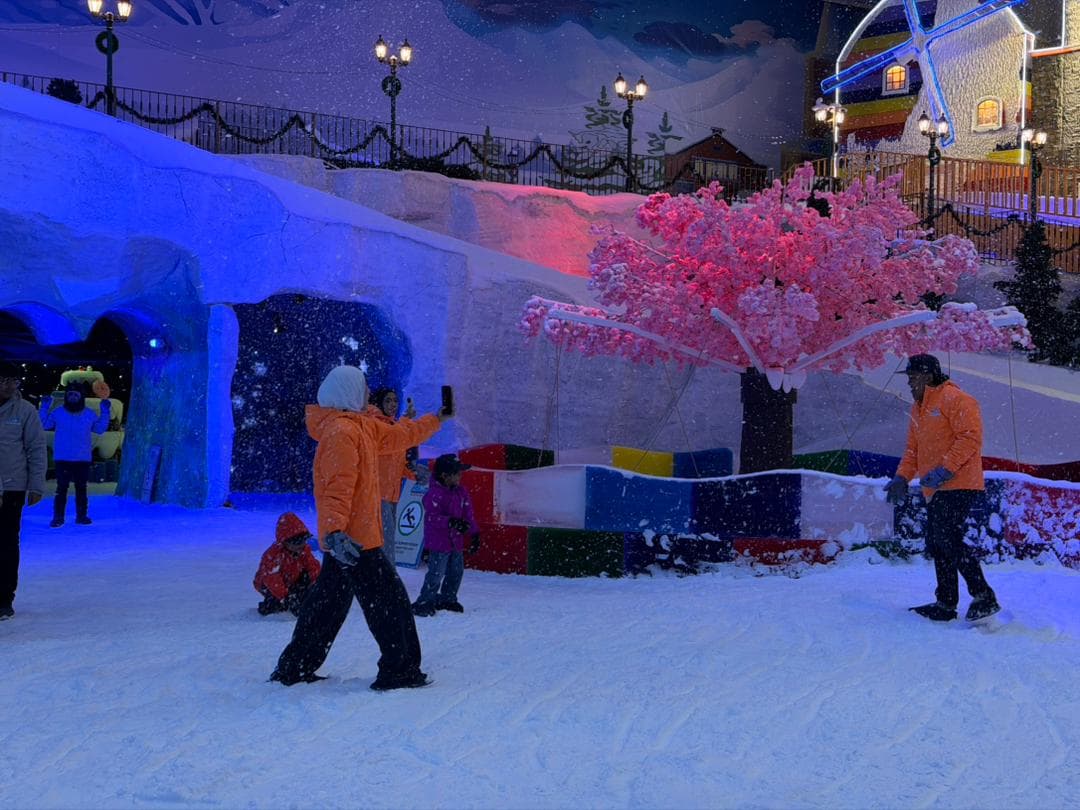 SnowWorld - Image 1