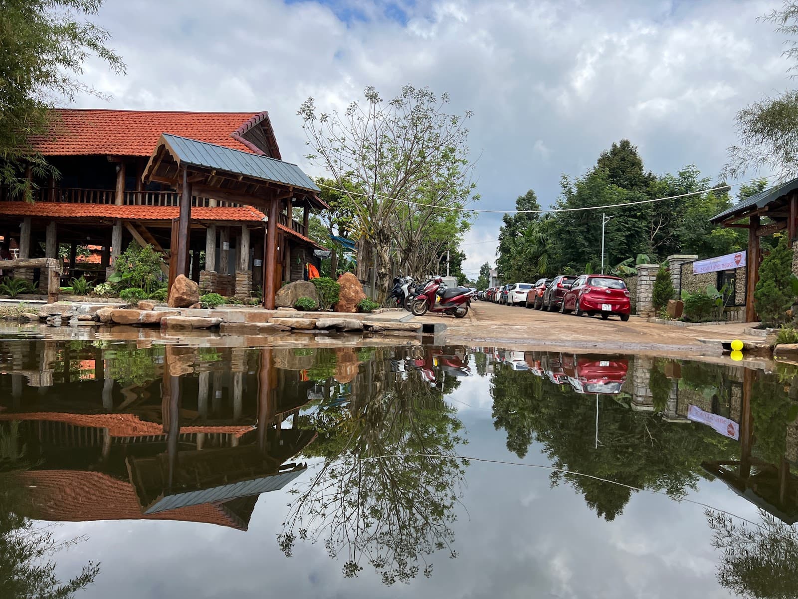 Jun Village - Image 1