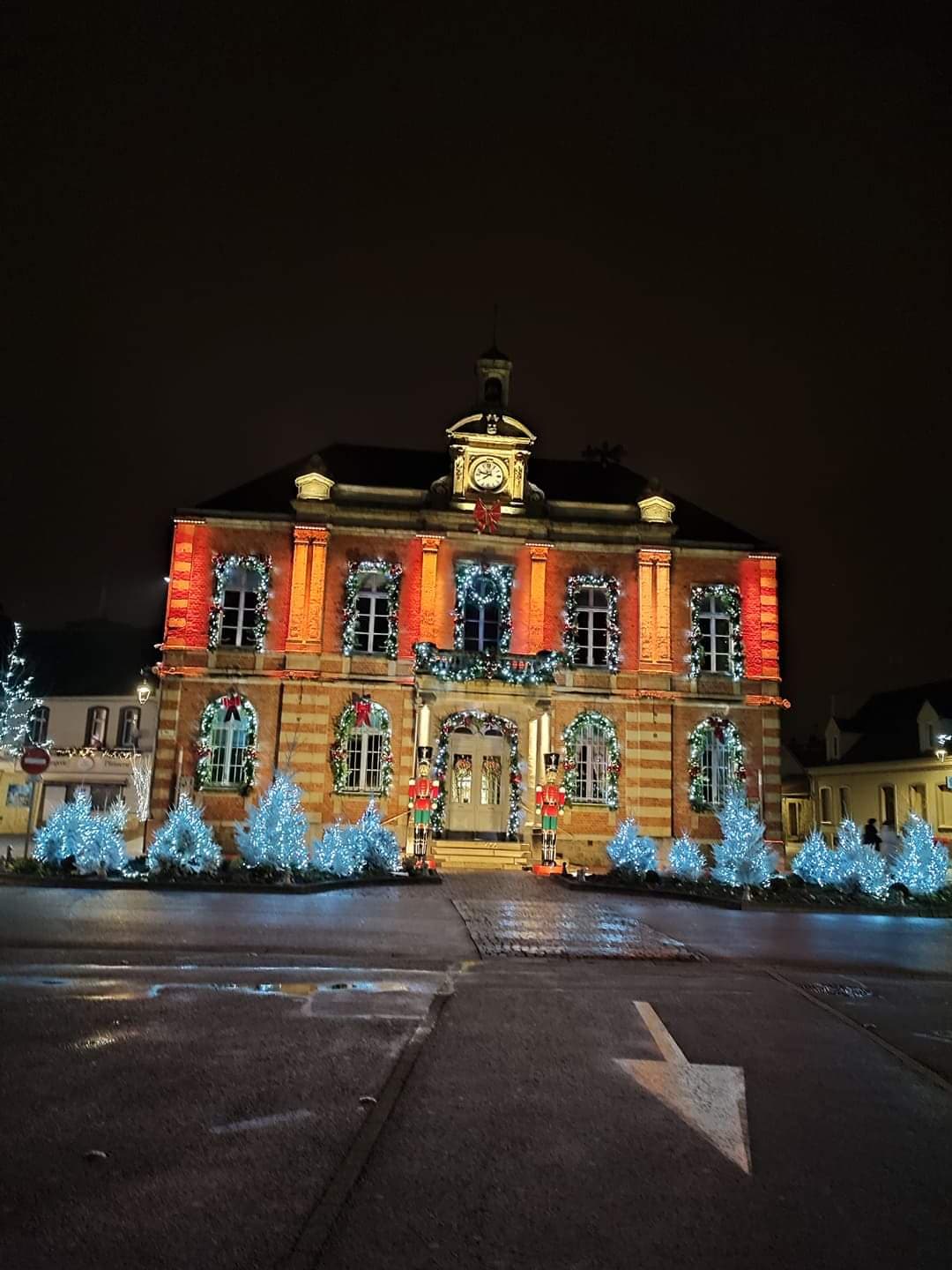 Place du Général-de-Gaulle, Étaples - Image 1