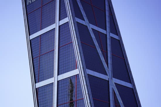 Puerta de Europa (KIO Towers) Madrid - Image 1