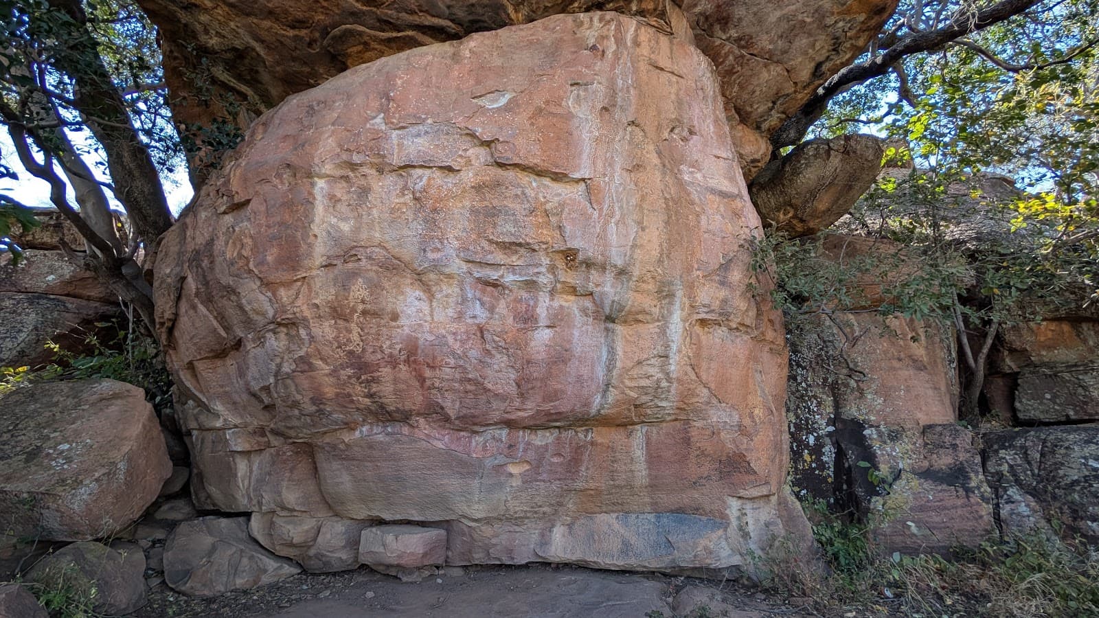 Manyana Rock Paintings - Image 1
