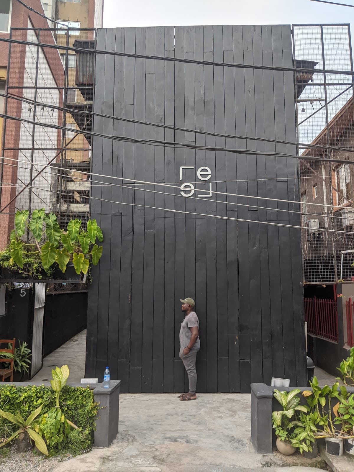 Rele Gallery Lagos - Image 1