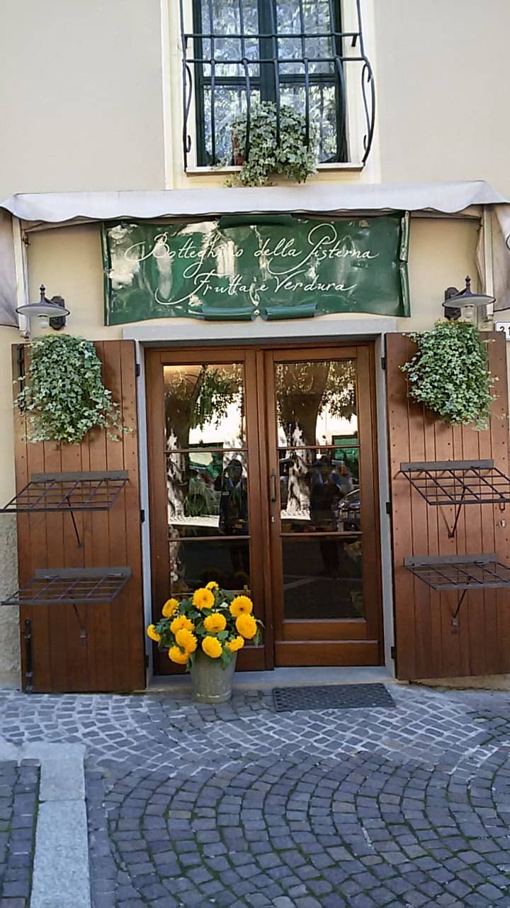 Authentic Local Atmosphere