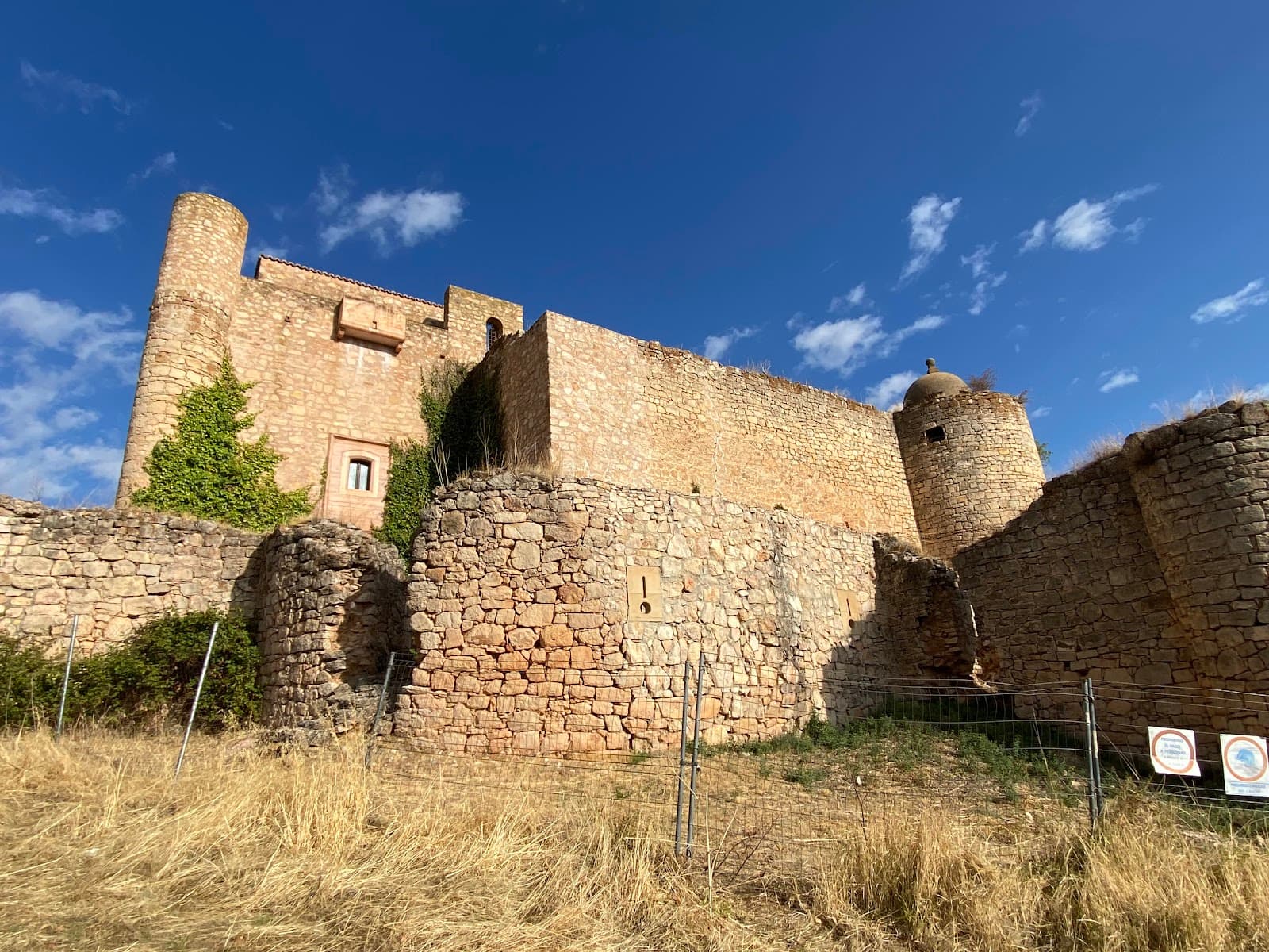 Palazuelos Walled Town - Image 1