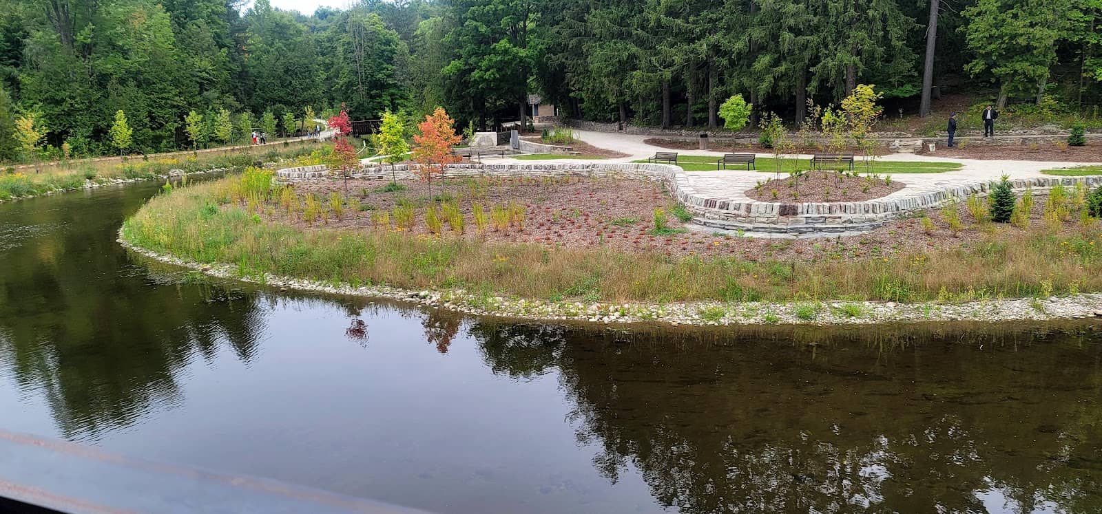 Peaceful Riverside Ambiance