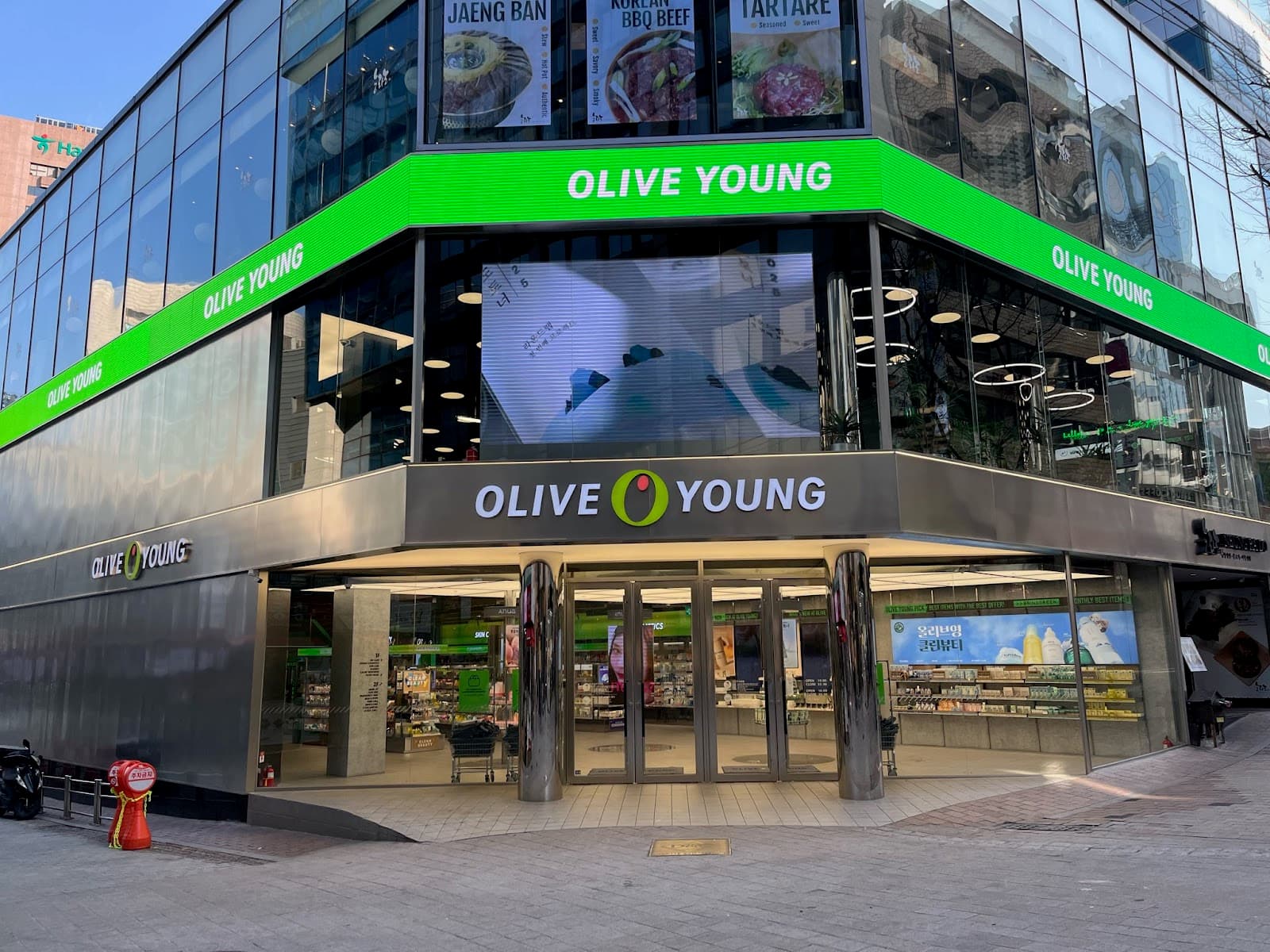 Insadong K-Beauty Shops - Image 1