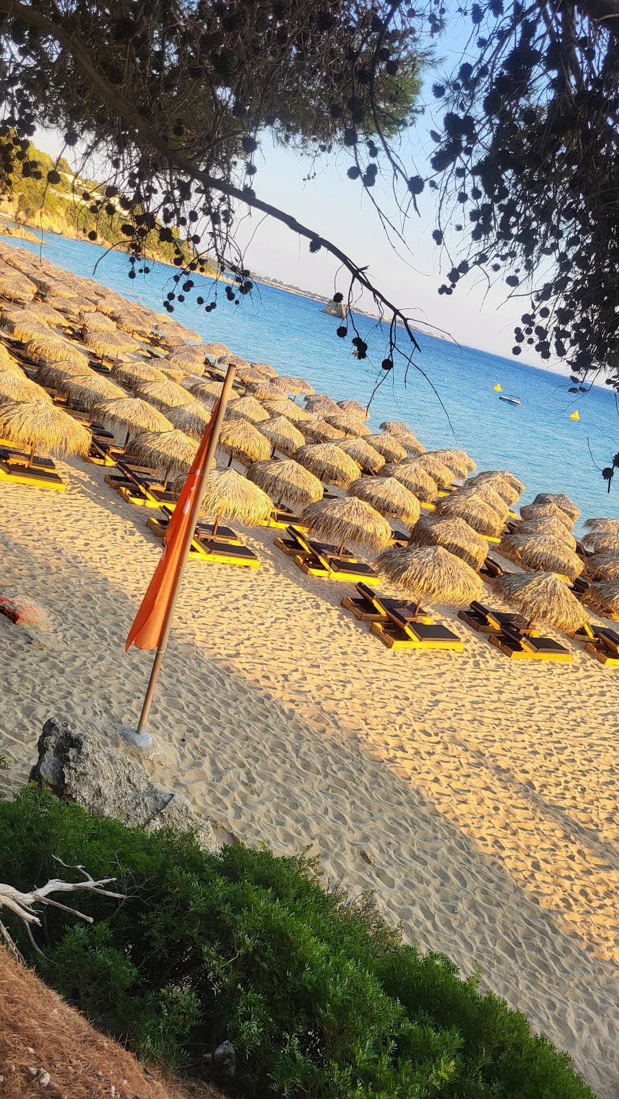 Lassi Beaches - Image 1