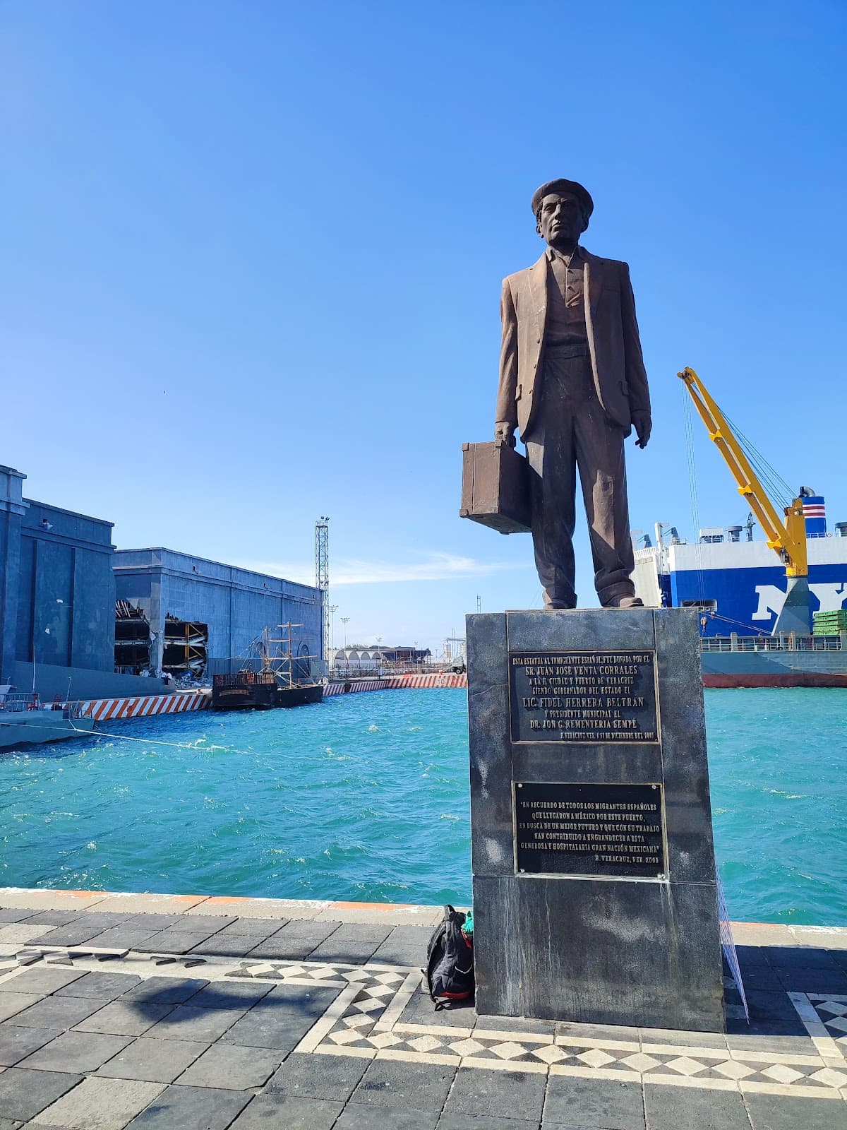 Monumento al Inmigrante Español - Image 1