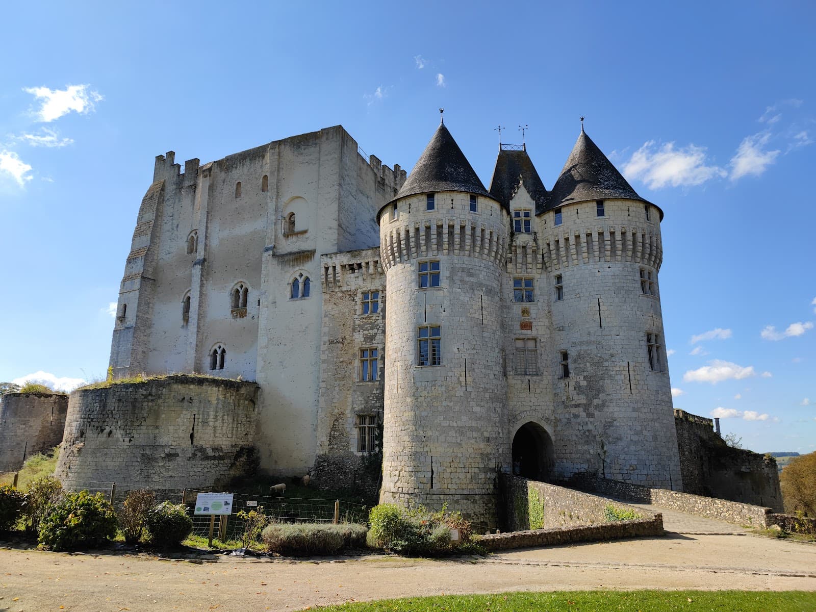 Château Saint-Jean Nogent-le-Rotrou - Image 1