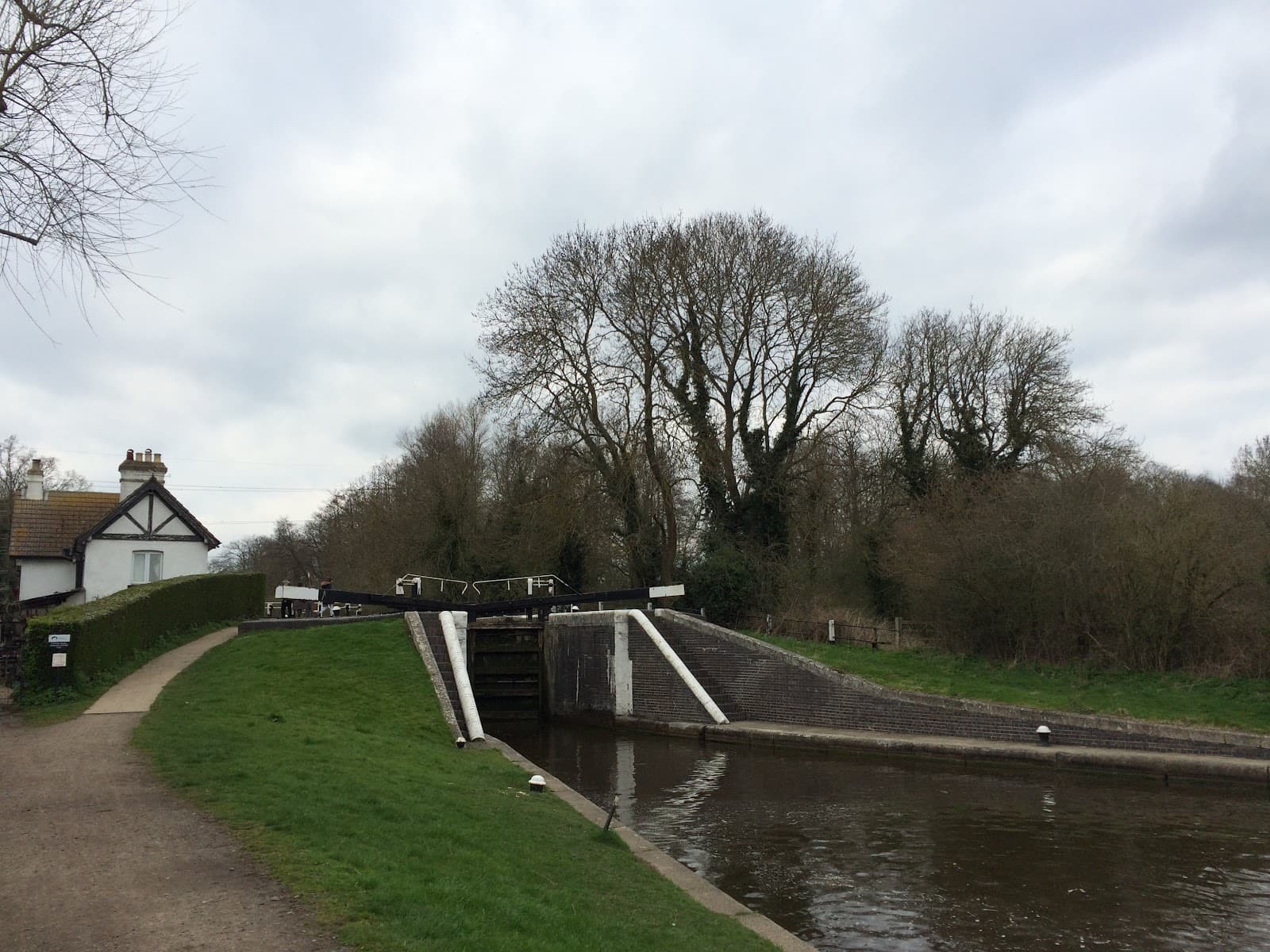 Grand Union Canal at Denham Lock - Image 1
