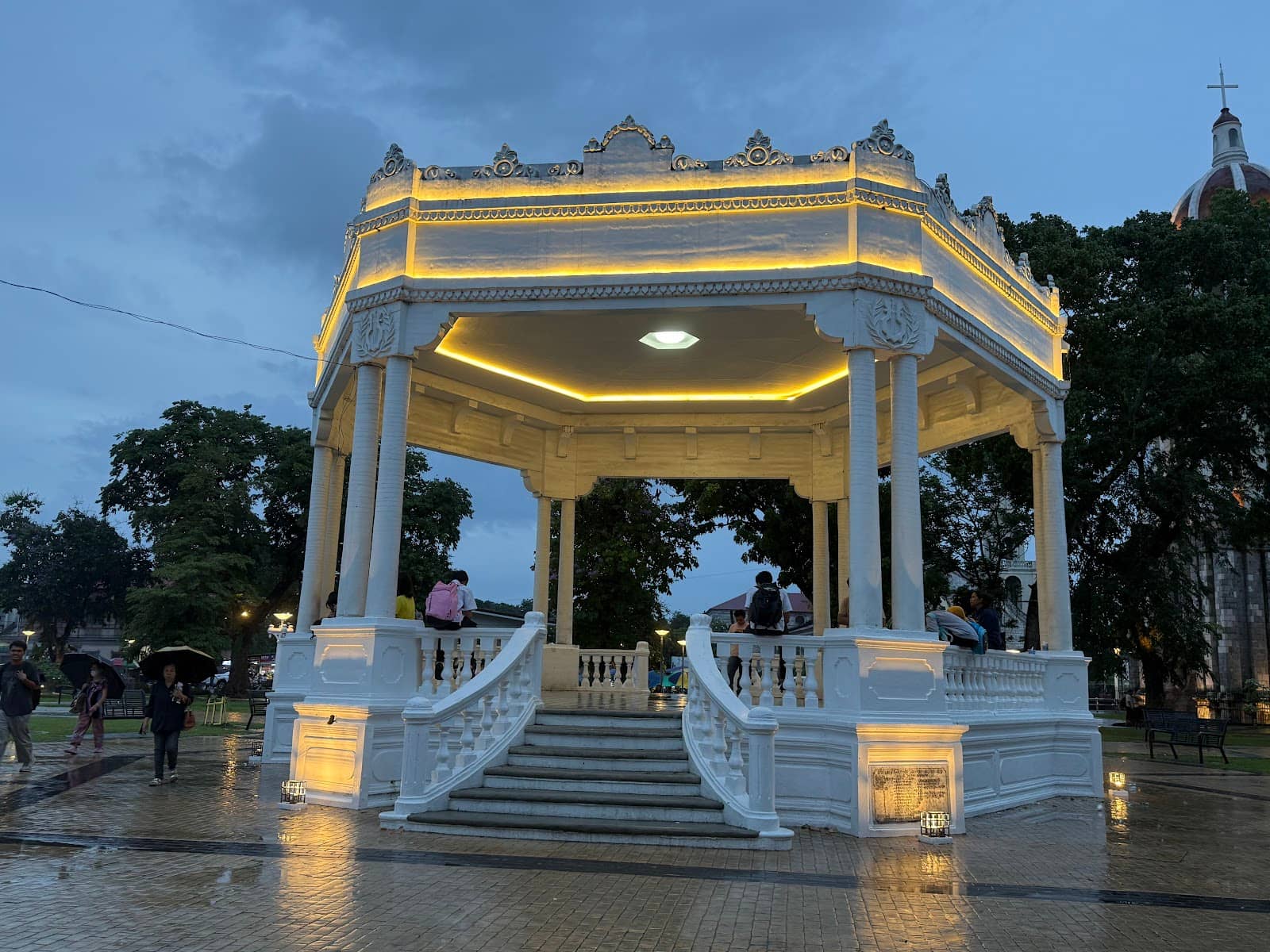 Water Fountain & Ballerinas