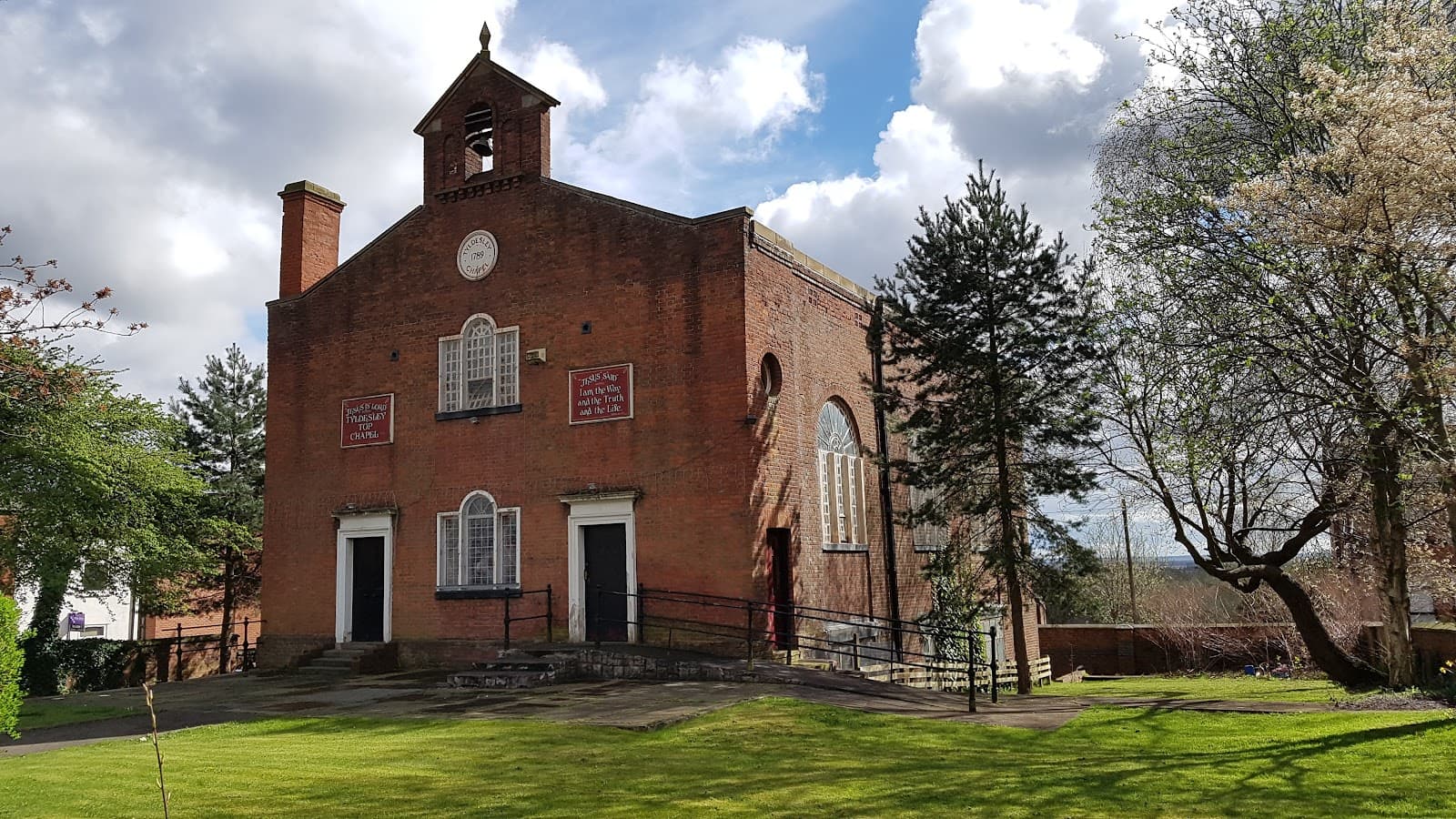 Tyldesley Top Chapel - Image 1