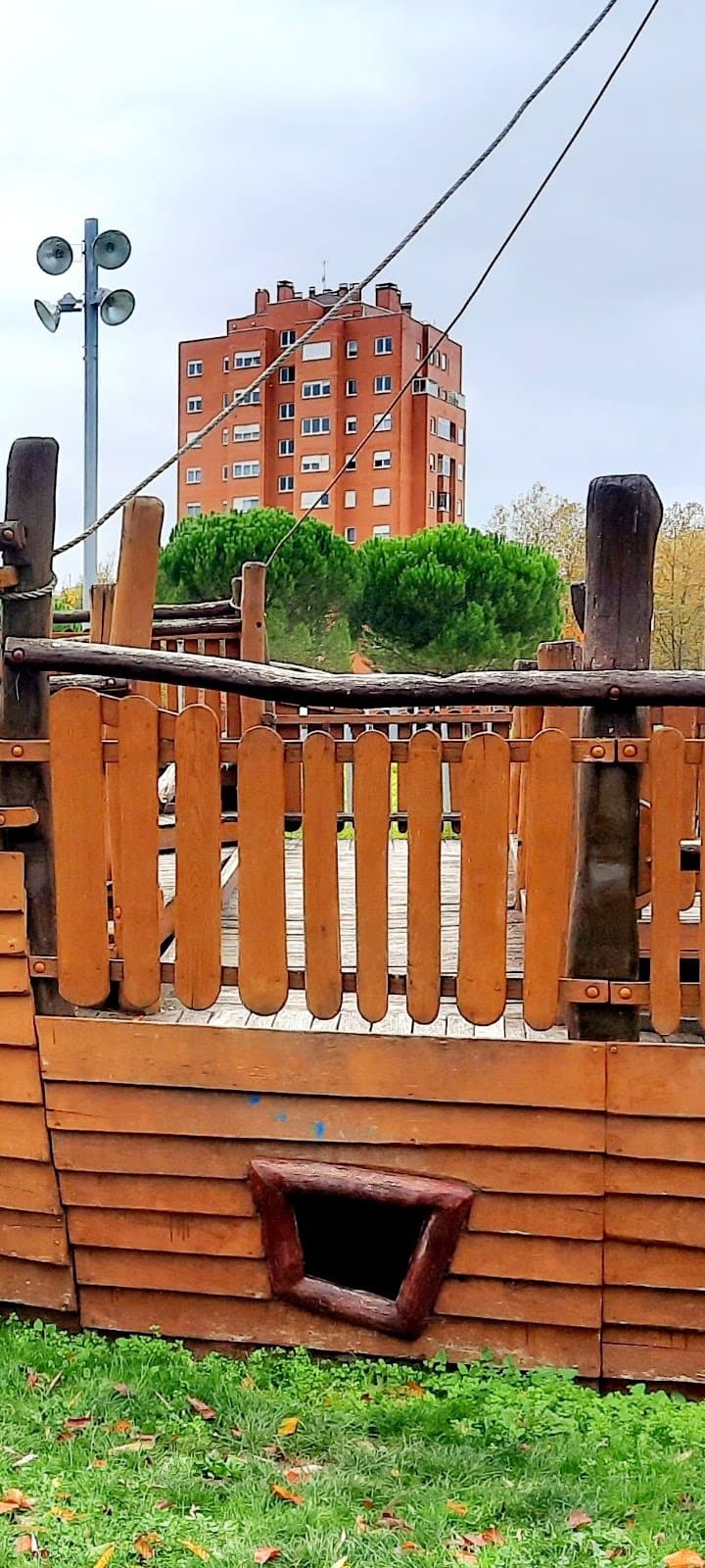 Sansomendi Neighborhood - Image 1