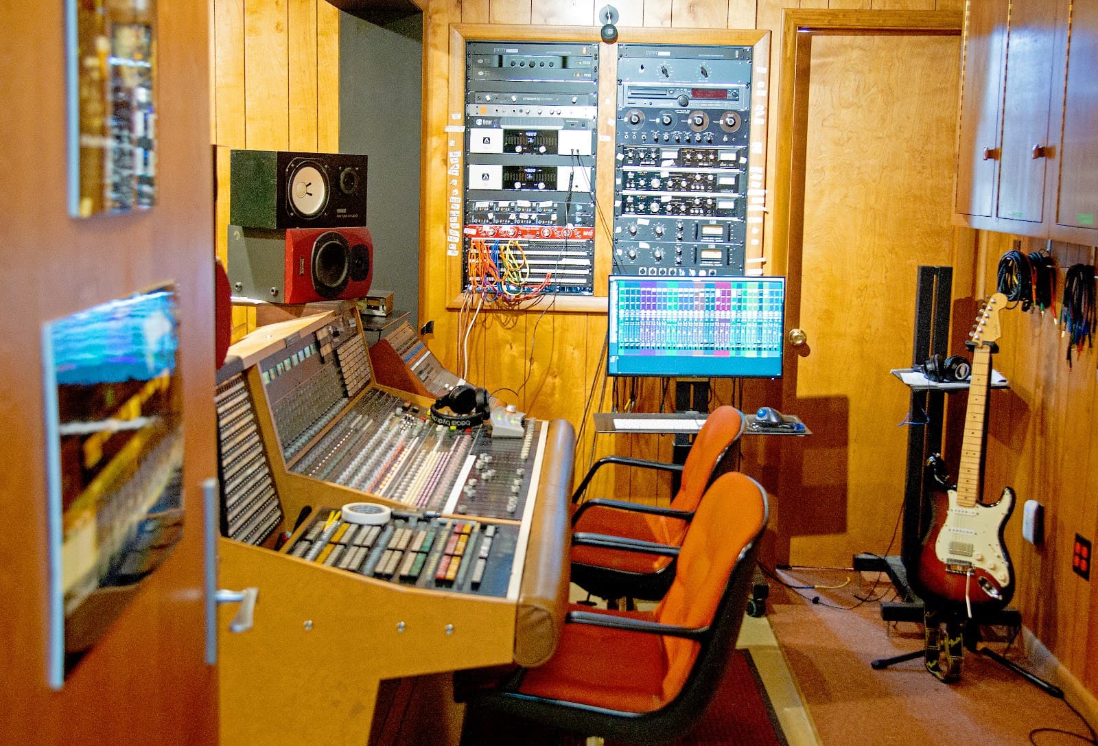 Muscle Shoals Sound Studio - Image 1