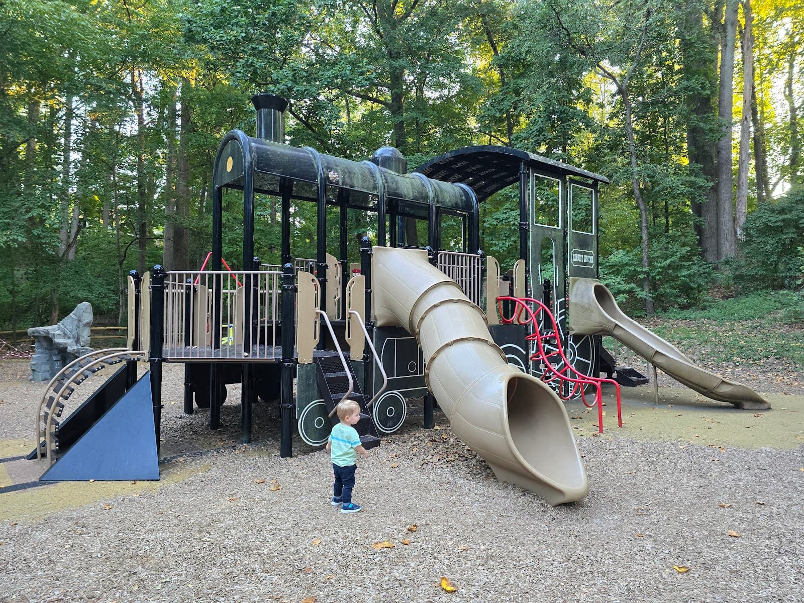 Bluemont Park - Image 1