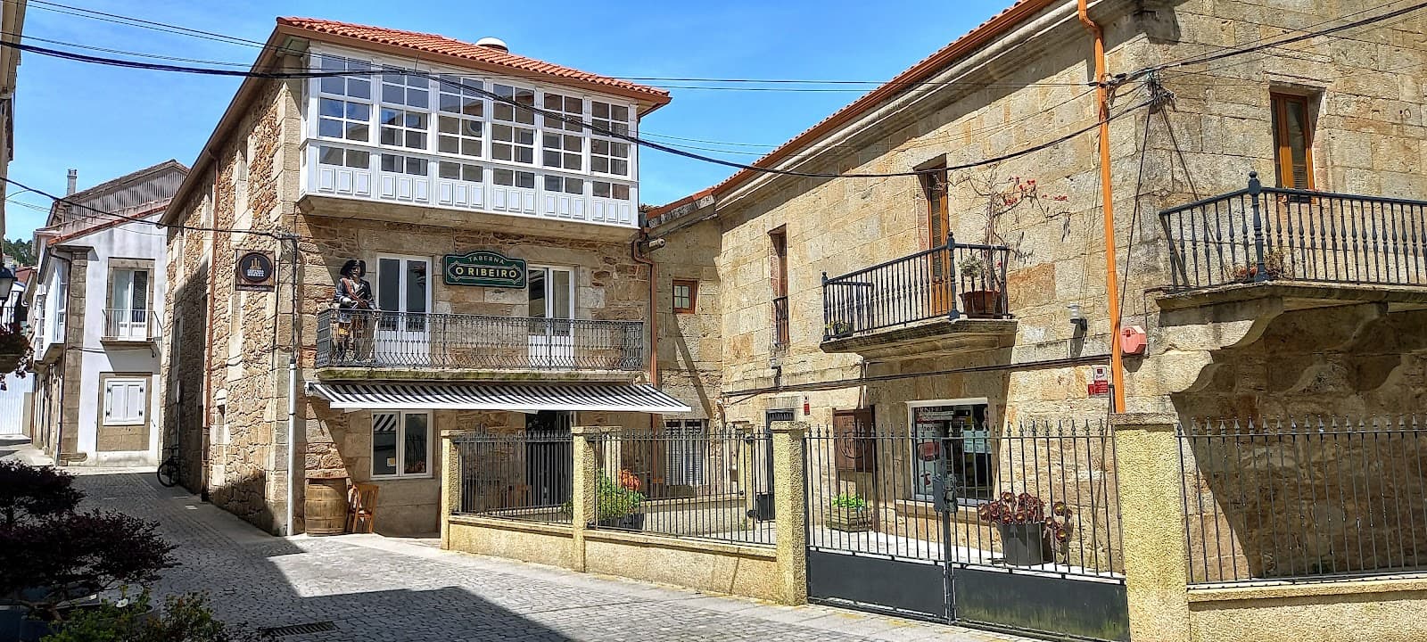 Corcubión Old Town - Image 1