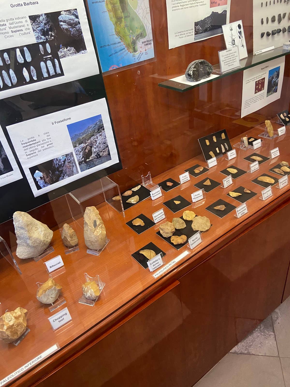 Historical & Prehistoric Exhibits