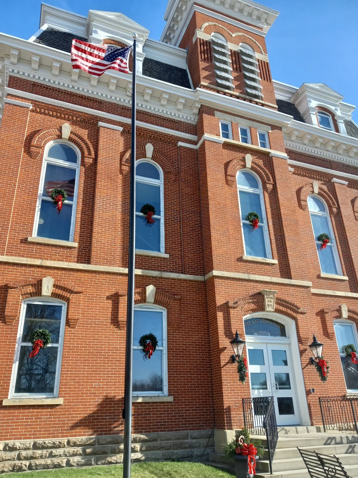 Milan Town Square Historic District - Image 1