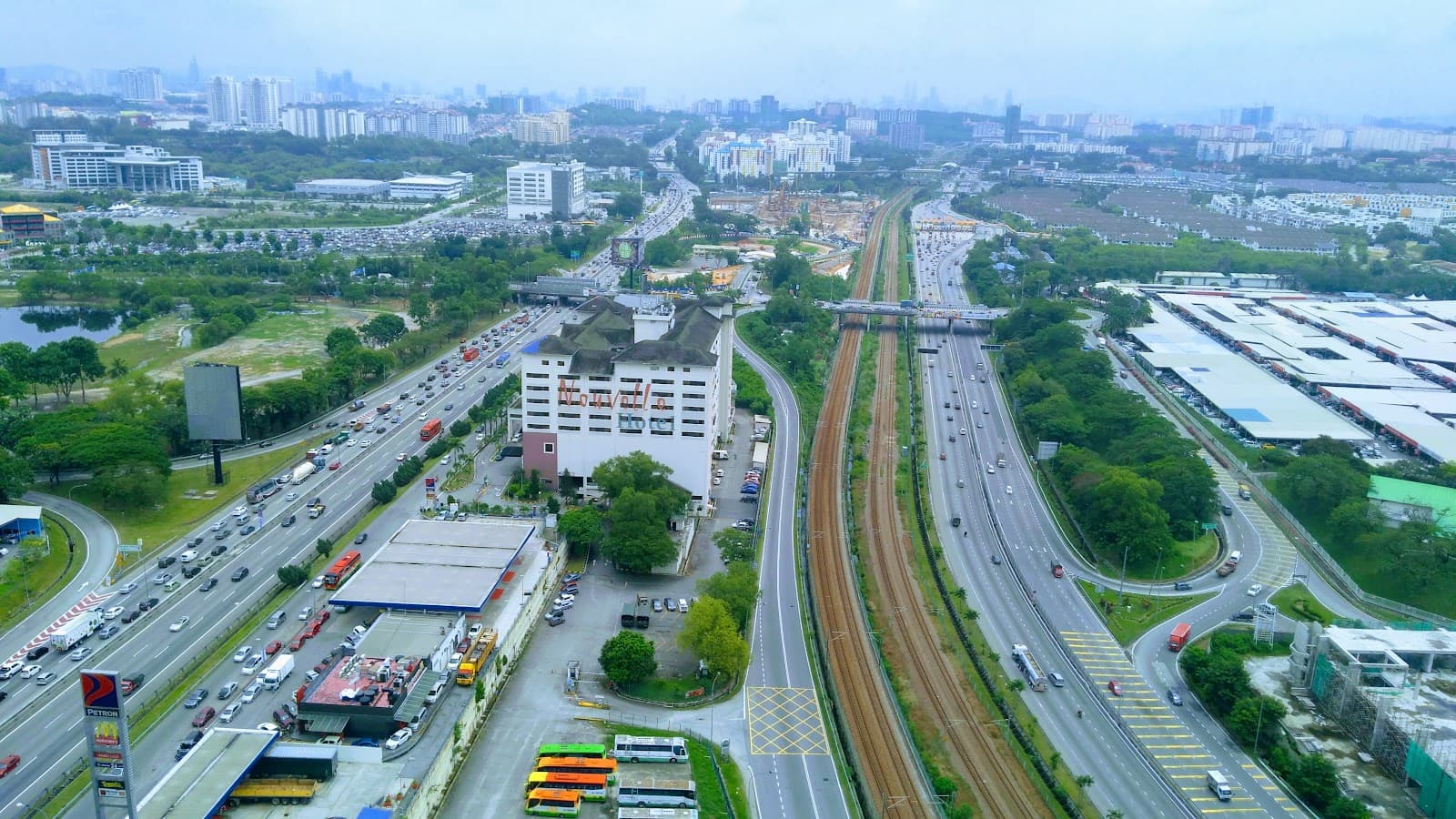 Seri Kembangan - Image 1