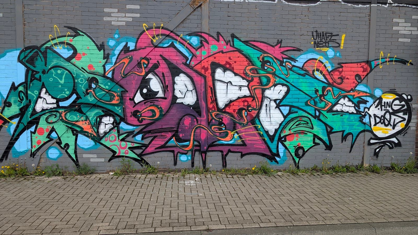 Ihmeufer Linden Street Art - Image 1