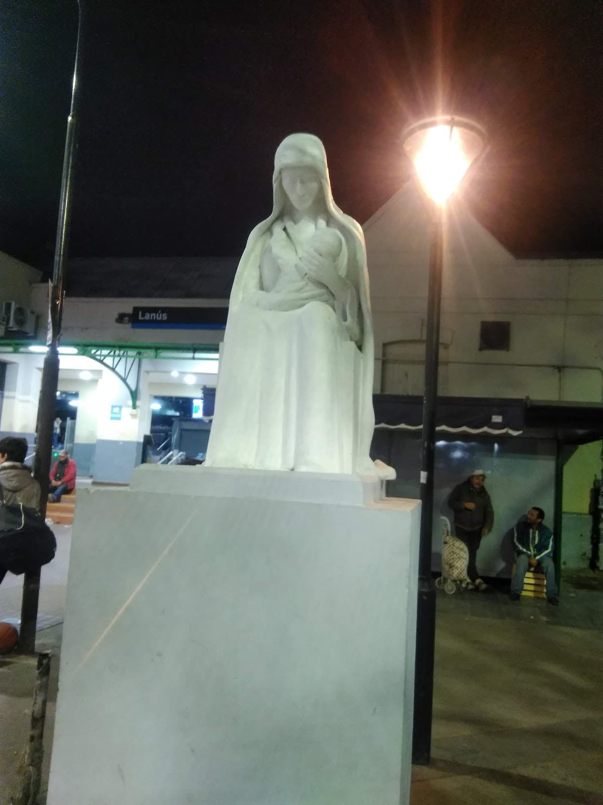 Plaza Belgrano (Lanús Oeste) - Image 1