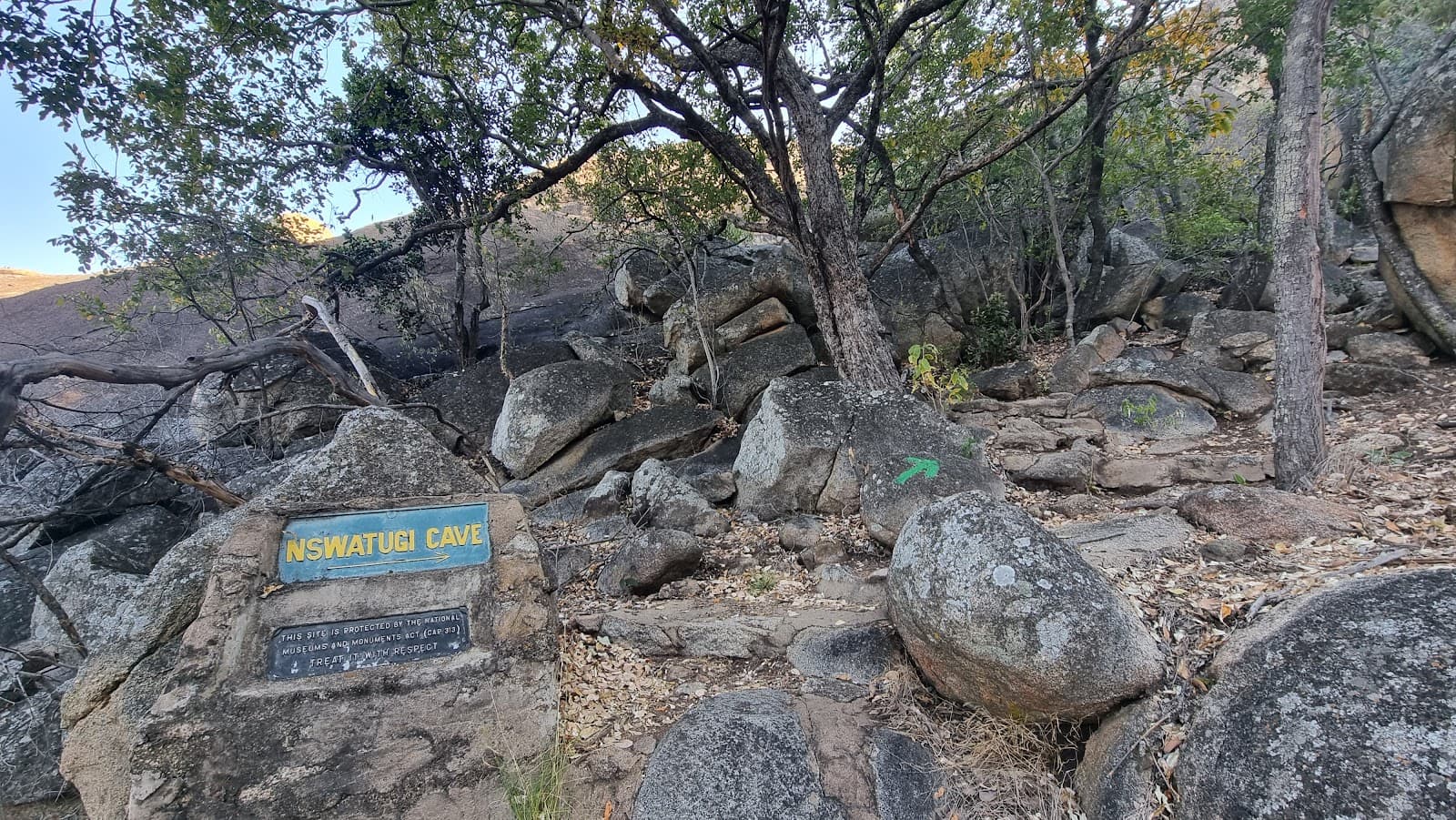 Nswatugi Cave (Rock Art) - Image 1