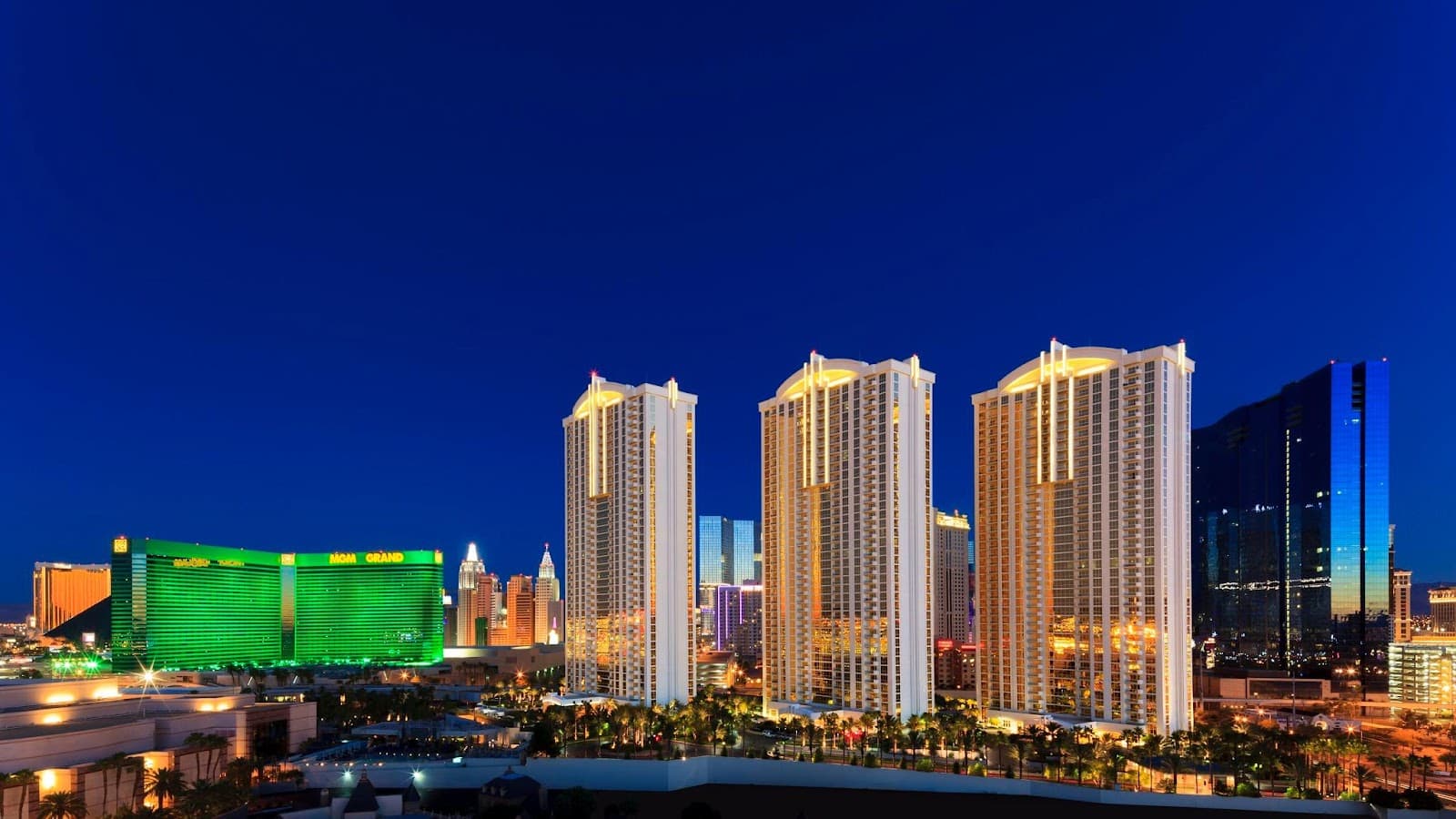 The Signature at MGM Grand - Image 1