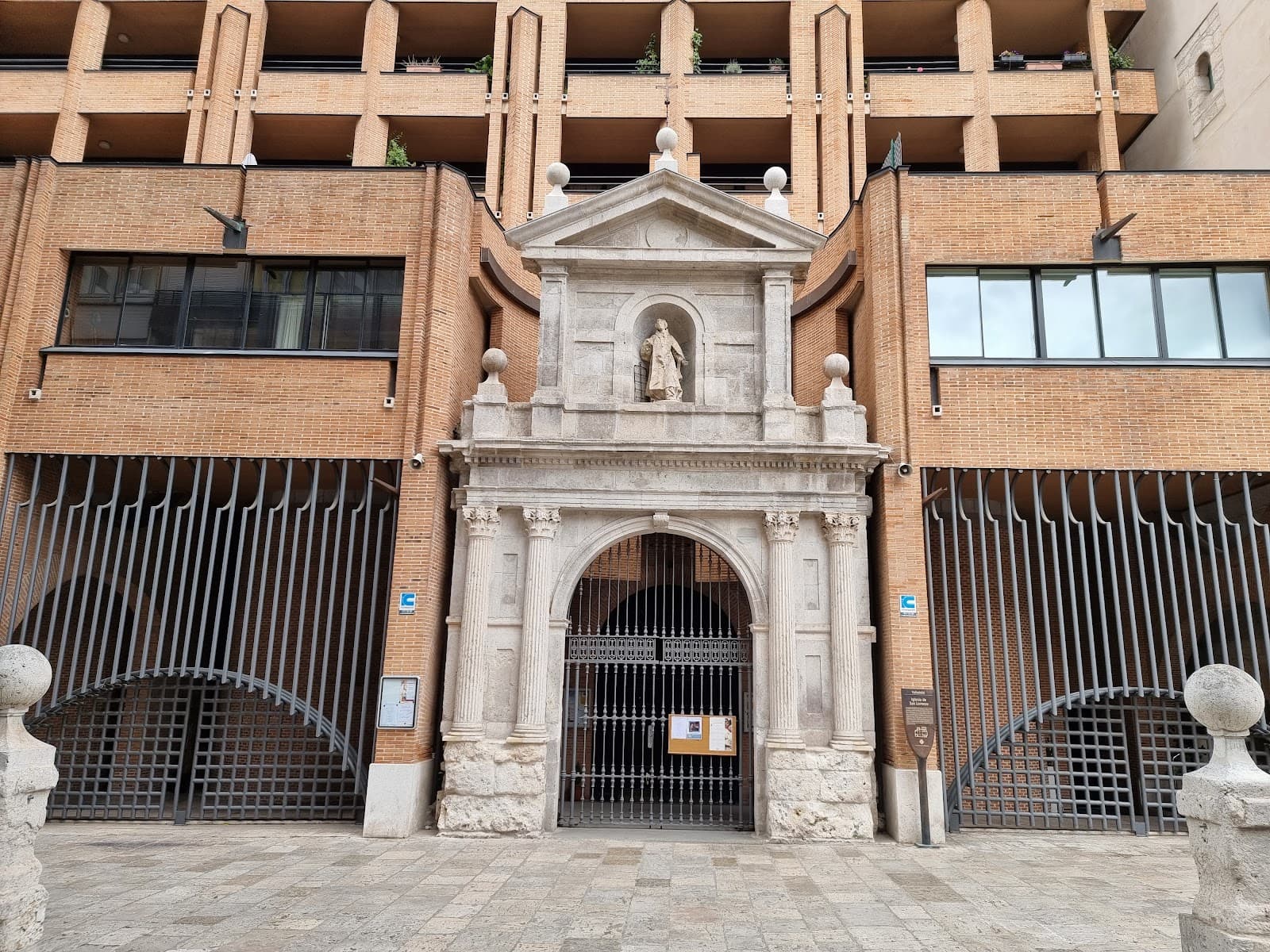 Church of San Lorenzo - Image 1