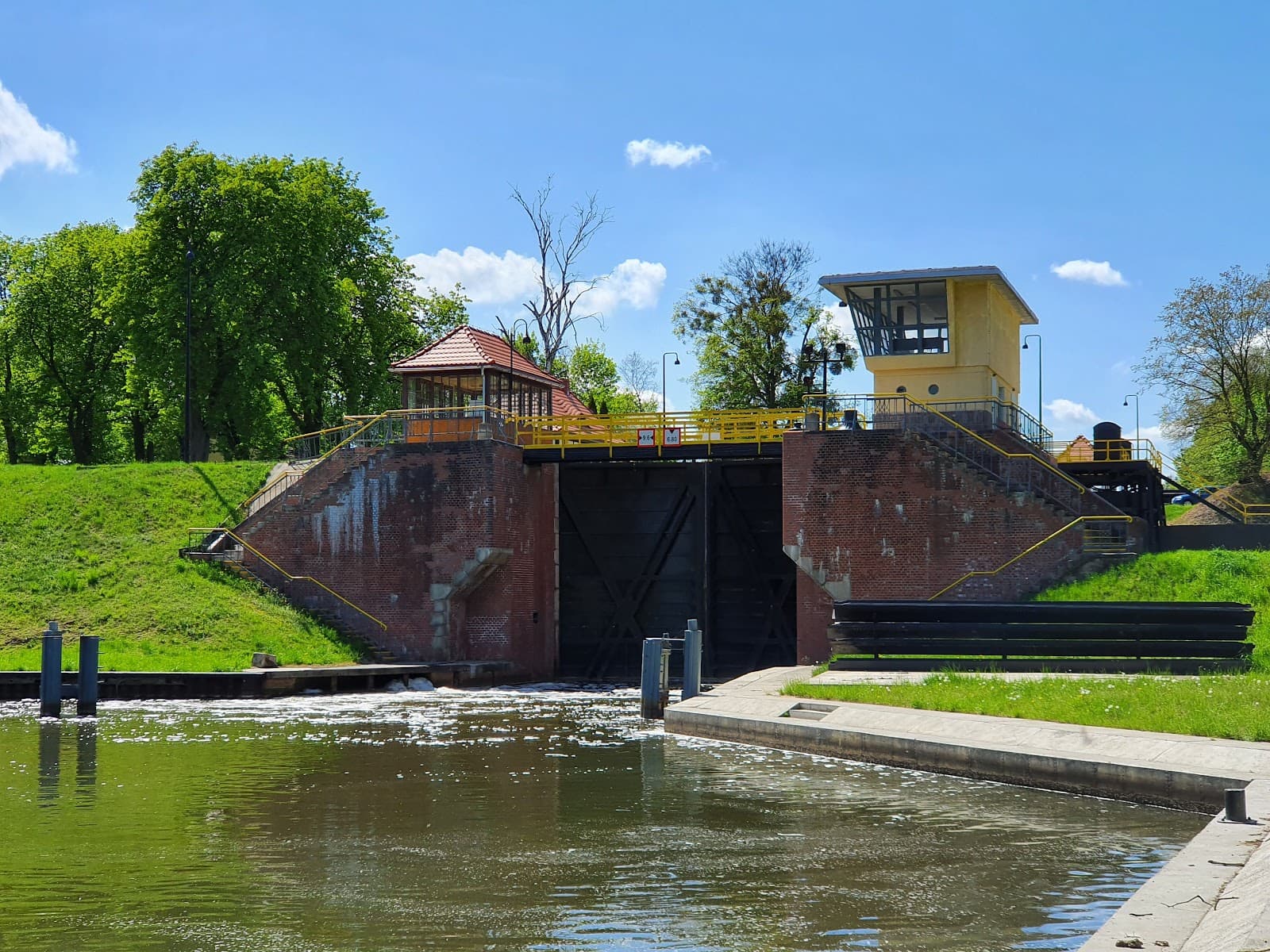 Okole Canal Quarter - Image 1