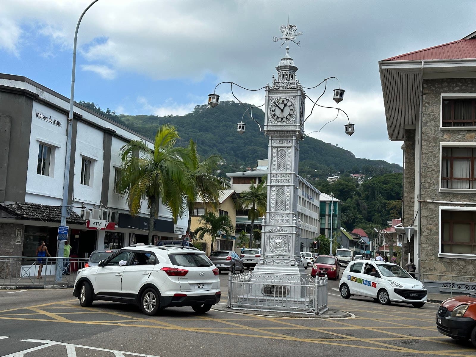 Victoria Clocktower Lorloz - Image 1
