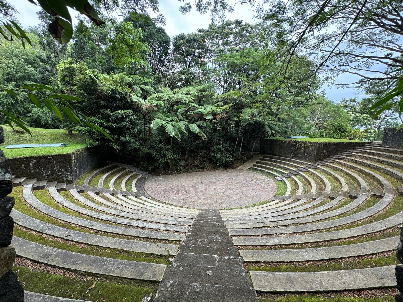 Bukit Doa Mahawu Tomohon - Image 1