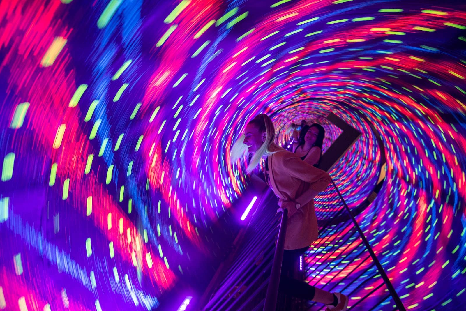 Beuchet Chair Illusion