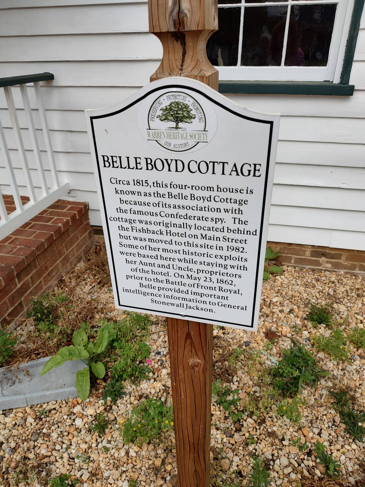 Expert Docent Narration