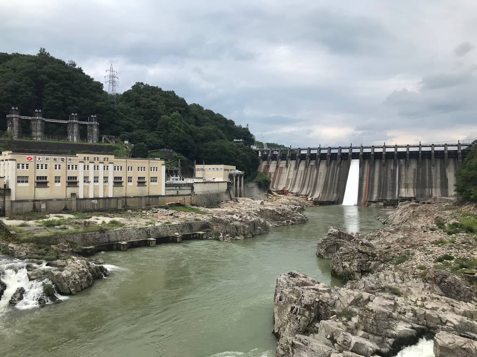Dam Promenade Views