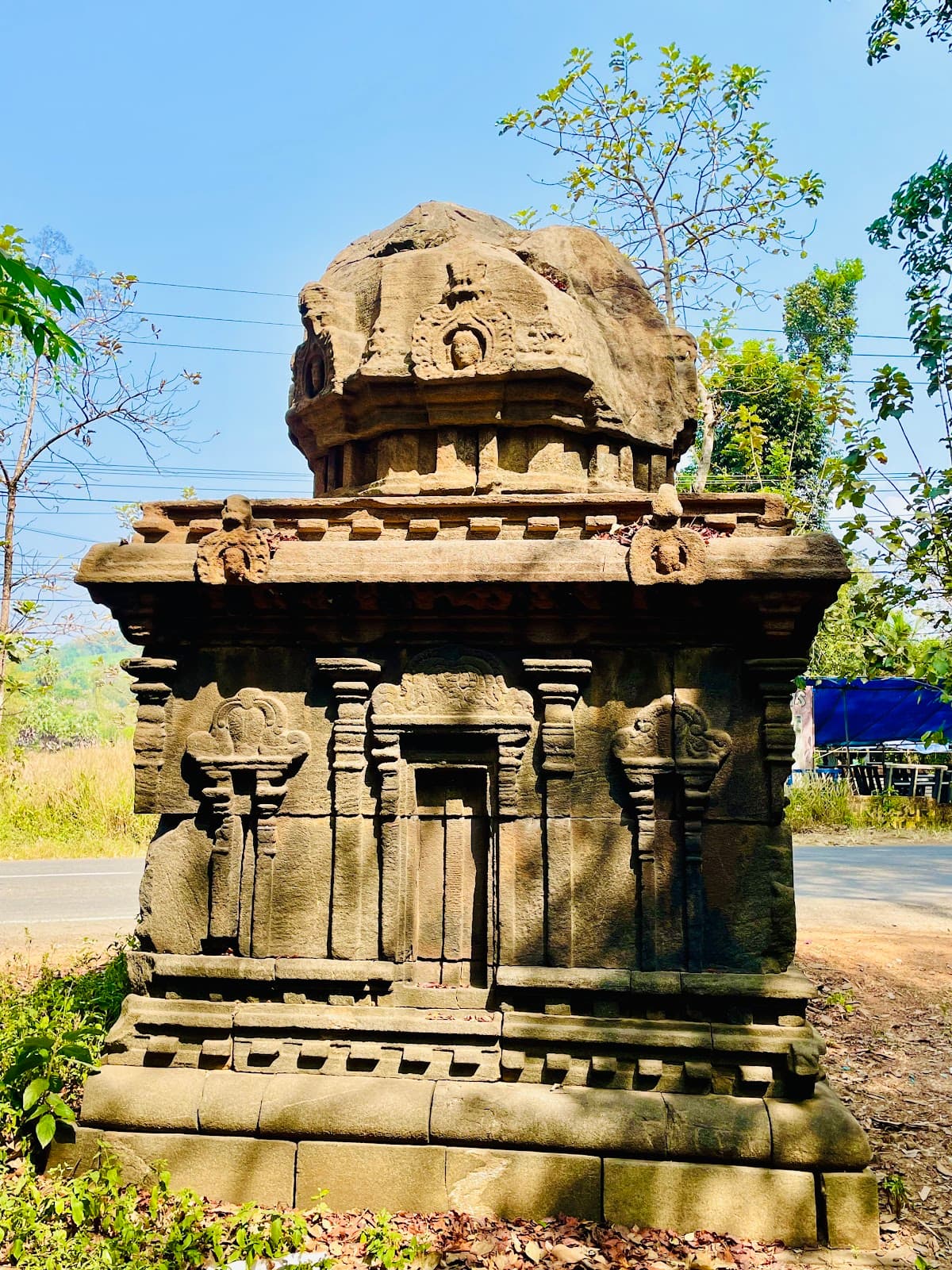 Kattilmadam Temple, Thrithala - Image 1