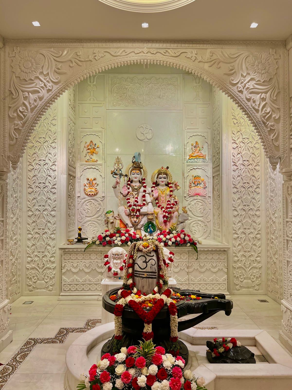 Hindu Temple Dubai - Image 1