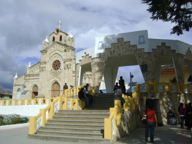 Traditional Saraguro Attire