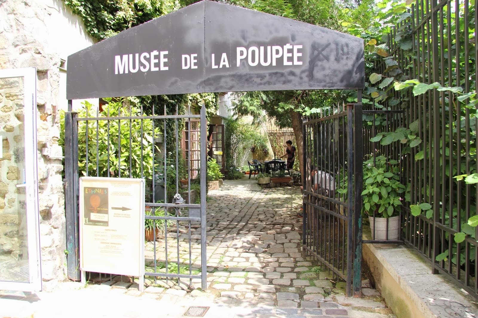 Musée de la Poupée - Image 1