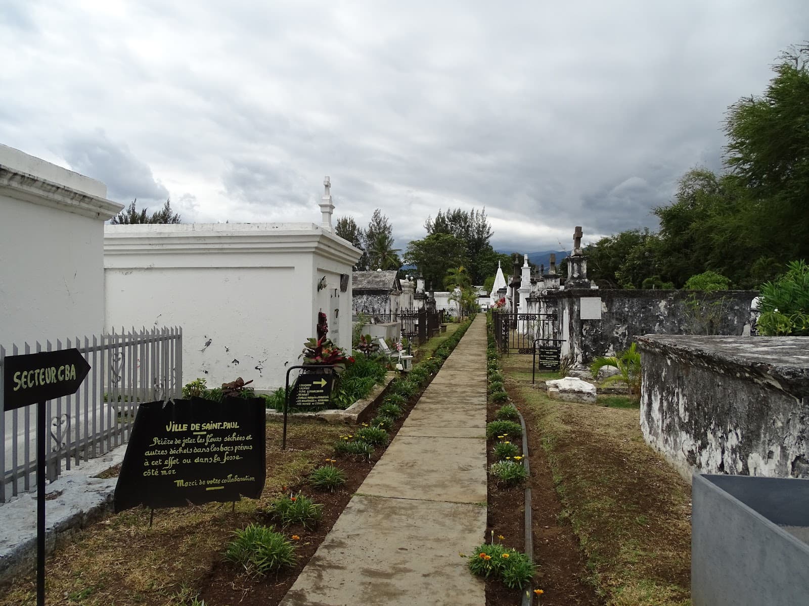 Cimetière Marin de Saint-Paul - Image 1