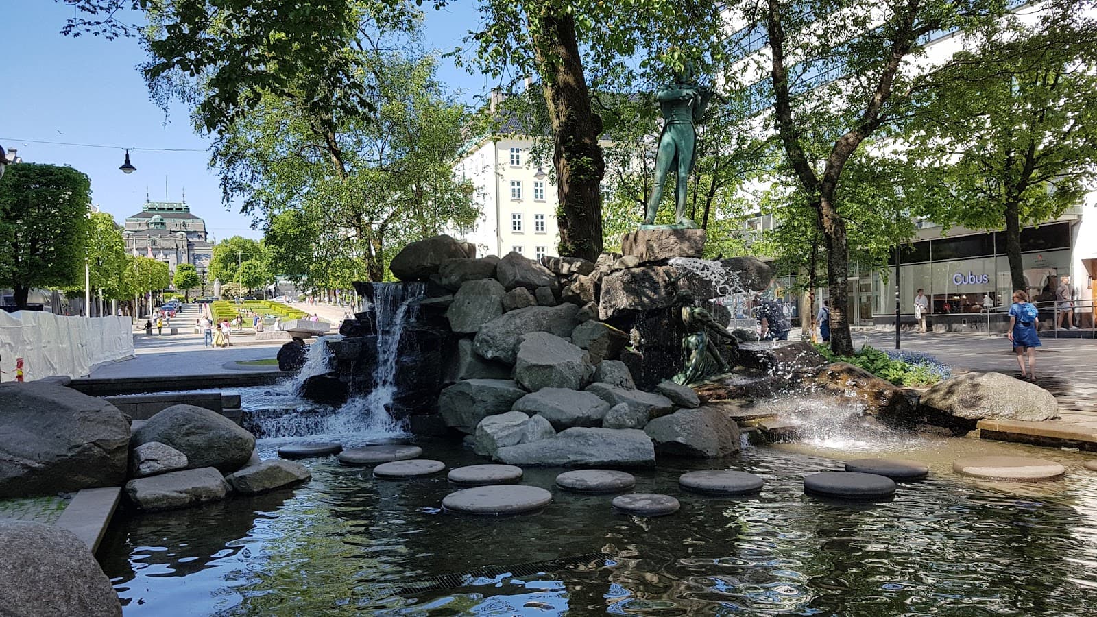 Ole Bulls Plass - Image 1